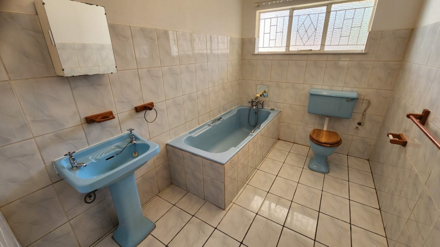 5 Bedroom Property for Sale in Dan Pienaar Free State